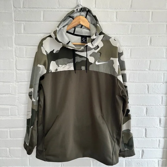 Nike Fleece Hoodie Men's Size XL Green Camo Pullover Sweatshirt Dri Fit BV2740 - Picture 1 of 8